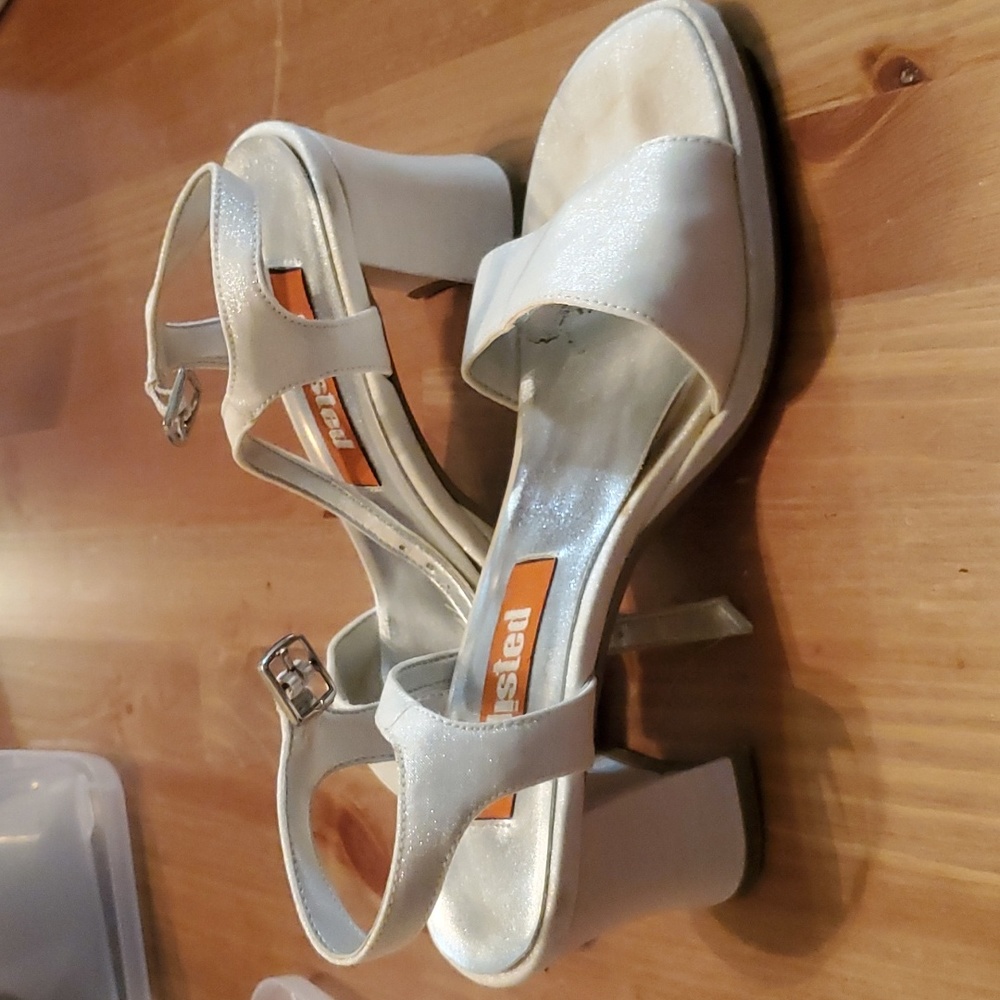 Unlisted white heel